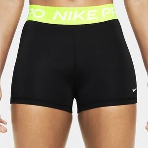 NWT Nike Pro Women's 3" Shorts